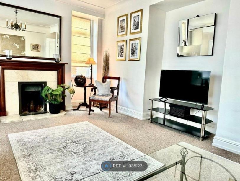Executive Knightsbridge Apartment Londra Esterno foto