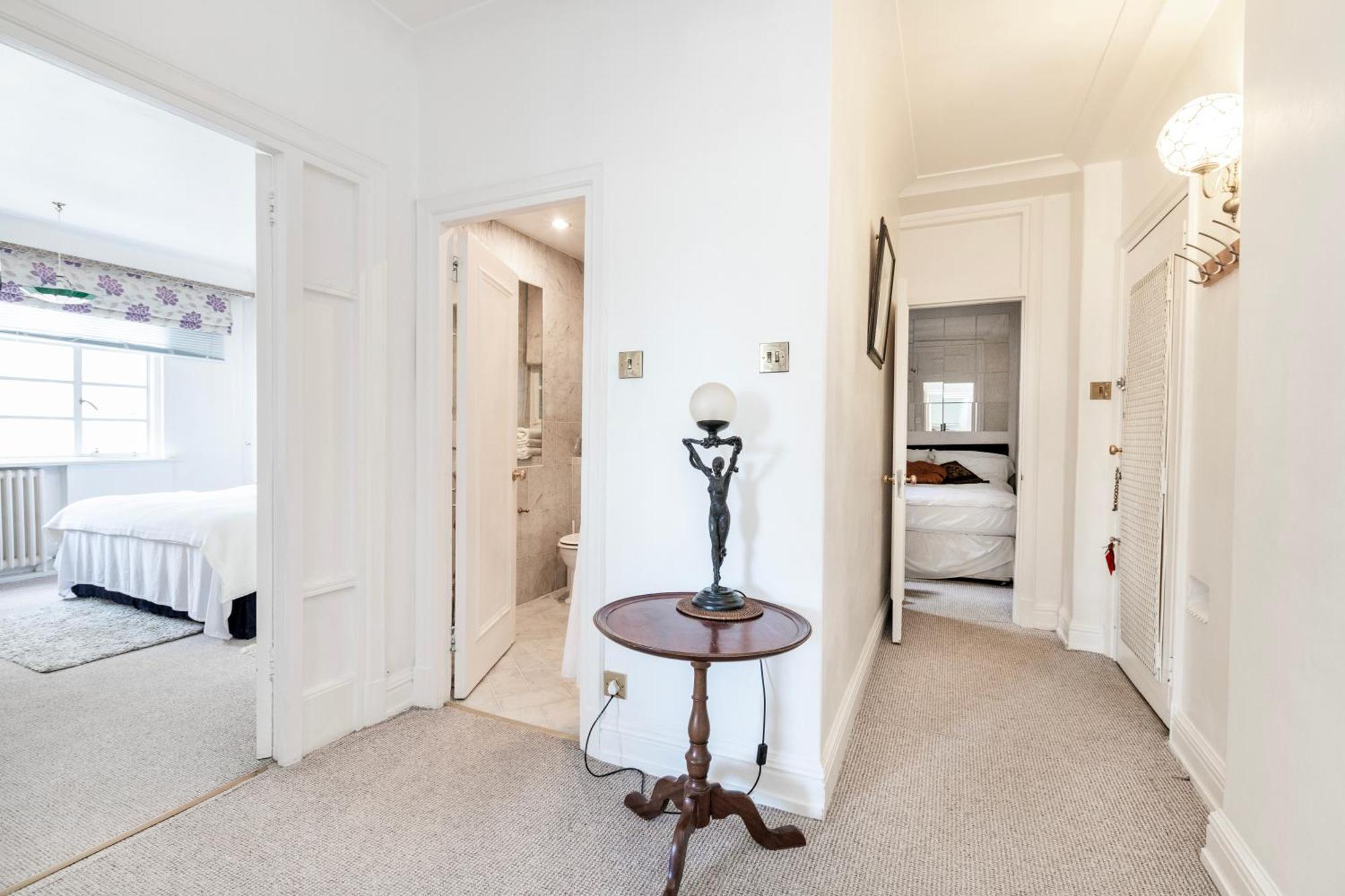 Executive Knightsbridge Apartment Londra Esterno foto